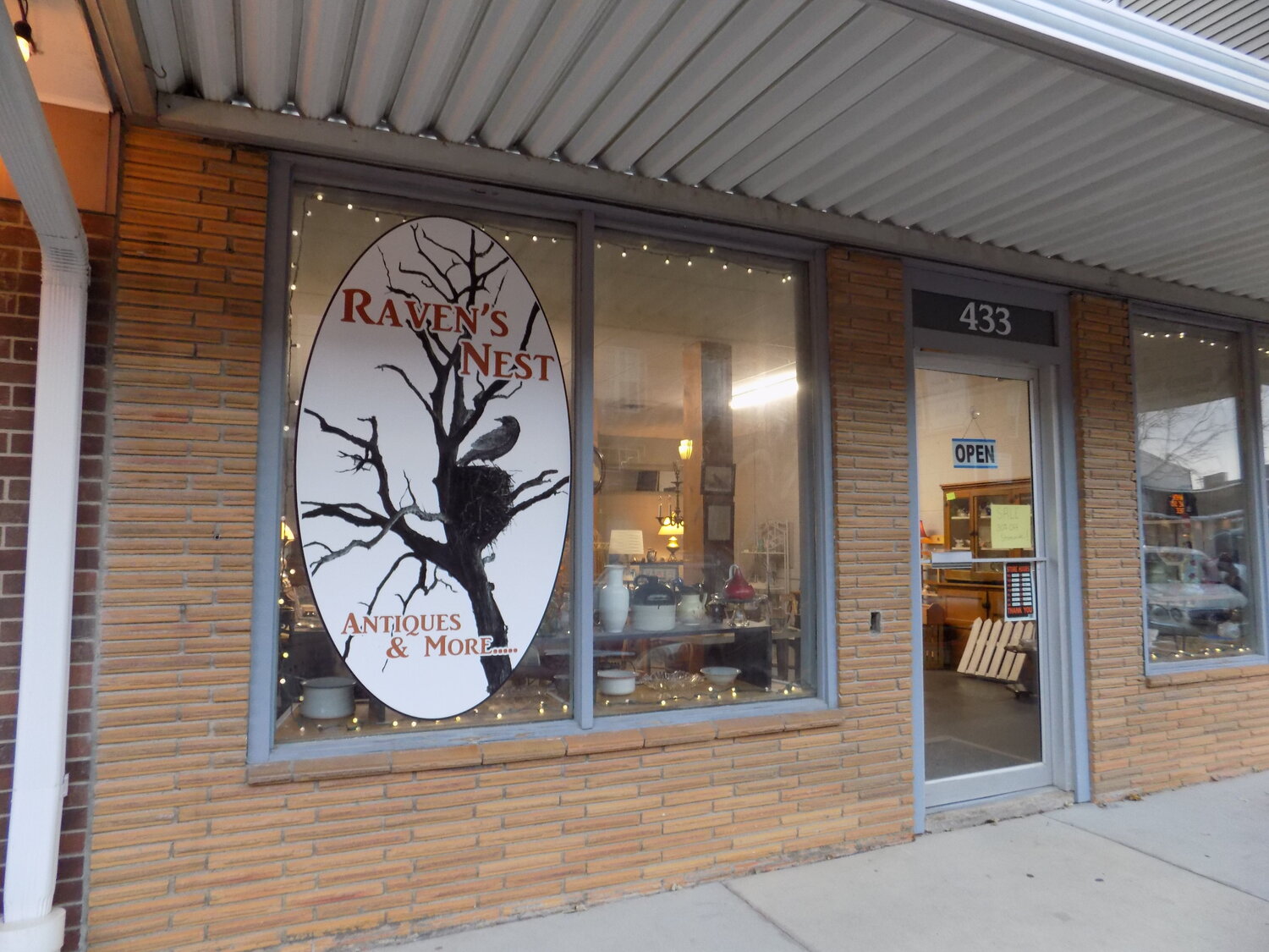 Raven’s Nest Antiques will be closing its doors by the end of the month, making way for a new business in downtown Kalona.